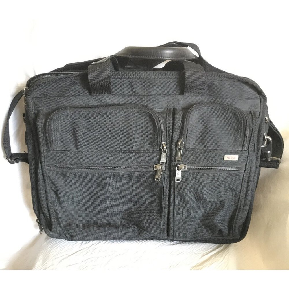 TUMI Alpha 2 Black Expandable Organizer Laptop Briefcase VGUC